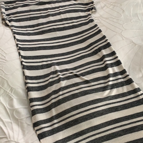 Zara Loose Fit Dress - Picture 3 of 6